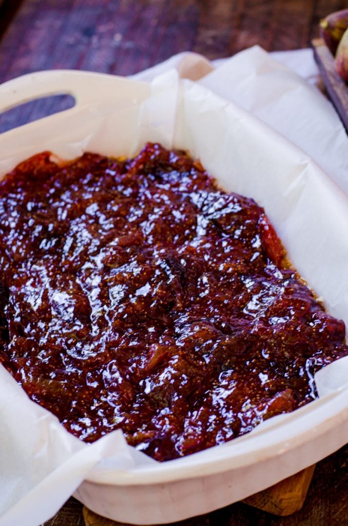 Spread out fig jam in a 9x13 inch pan.