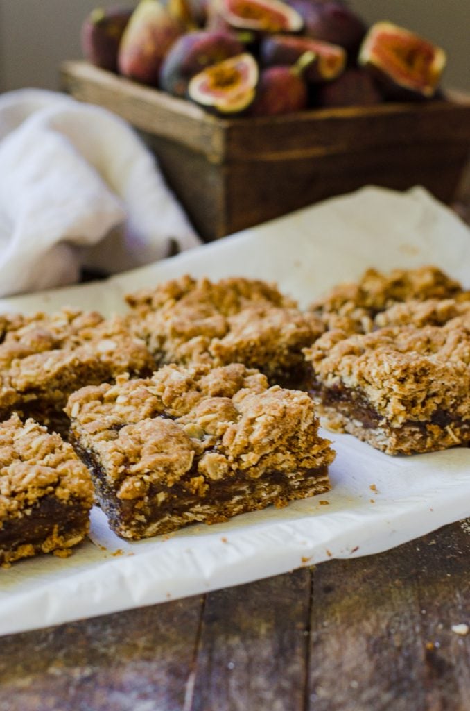 View of the filling on the cut fig bars ready to be eaten.